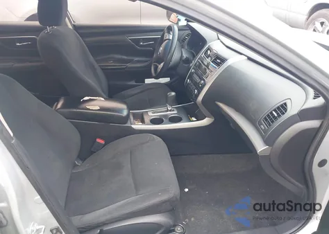 2015 Nissan Altima 2.5/2.5 S/2.5 Sl/2.5 Sv из США, поврежденный, VIN 1N4AL3AP1FC249414